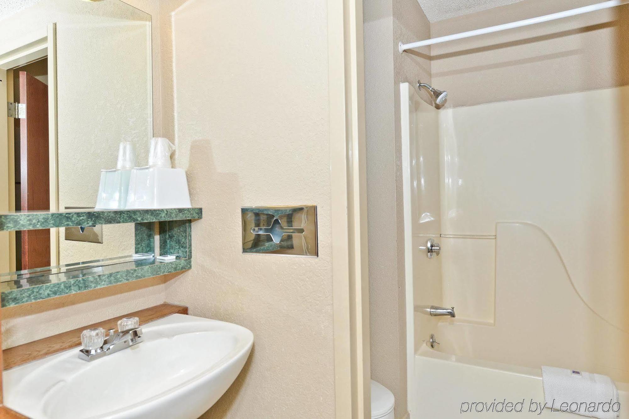 Americas Best Value Inn - Springfield / I-65 Battlefield Szoba fotó